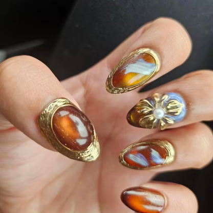 Amber Muse